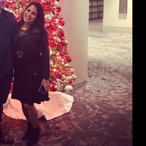 ⭐️ Posh Ambassador ⭐️ Meet your Posher, Valerie - Picture 4 of 10